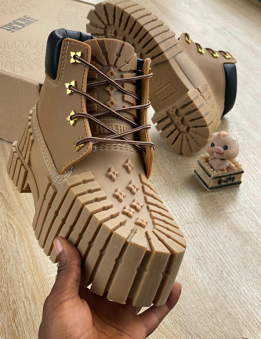 🥾 REIMAGINING A CLASSIC: Timberland 3D Sculpted Ribbed Boots 🥾 3