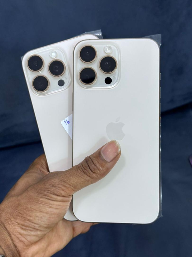 iPHONE 16 PRO MAX